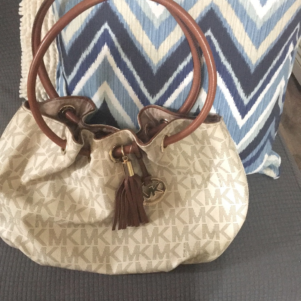 Michel Kors round handle bag